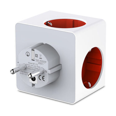 Nordic Kube Kompakt Stikkontakt med 4 Uttak 250V / 16A