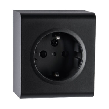 SG Stikkontakt Påvegg Enkel med Jord Sort