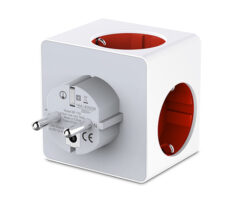 Nordic Kube Kompakt Stikkontakt med 4 Uttak 250V / 16A